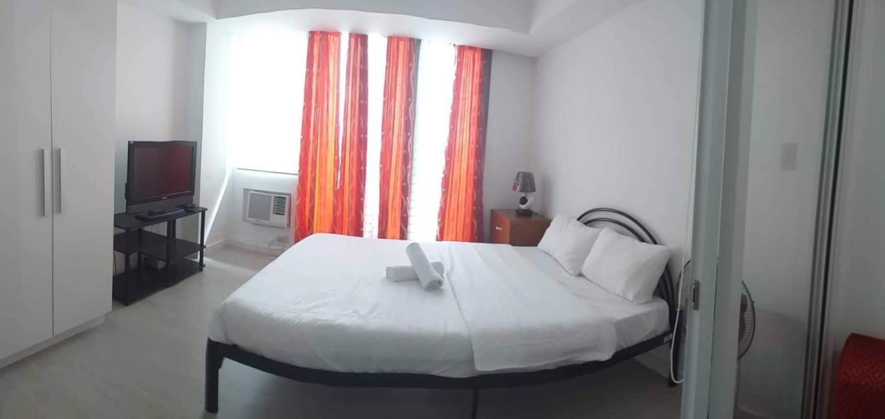 Azure C2 Balcony Wifi Near Mall Airport Multiple Units Paranaque City Экстерьер фото